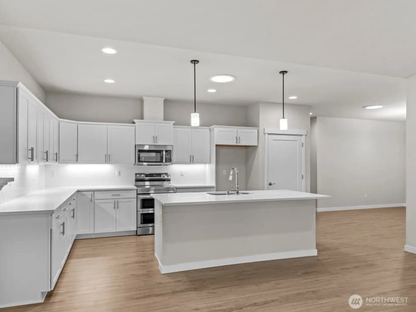 Property photo for 742 Parkland Loop, Sedro Woolley photo 12