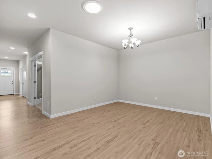 Property photo for 742 Parkland Loop, Sedro Woolley photo 8