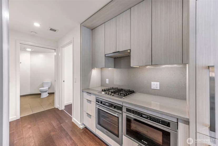 Property photo for 590 1st Avenue S #810, Seattle photo 11