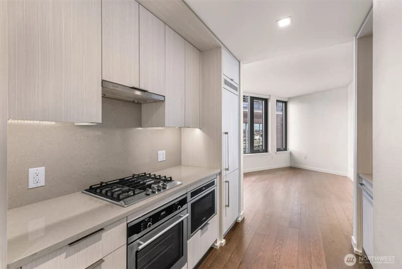Property photo for 590 1st Avenue S #810, Seattle photo 14