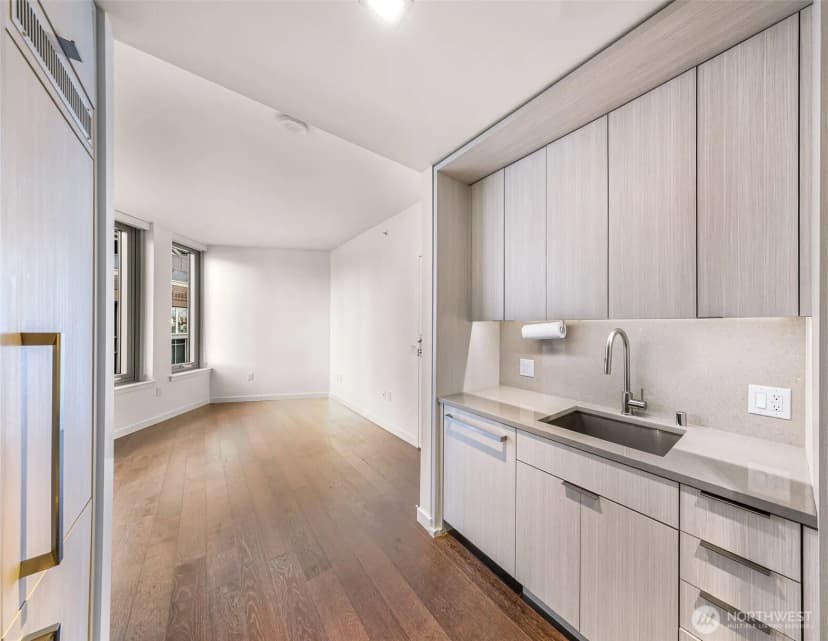 Property photo for 590 1st Avenue S #810, Seattle photo 13