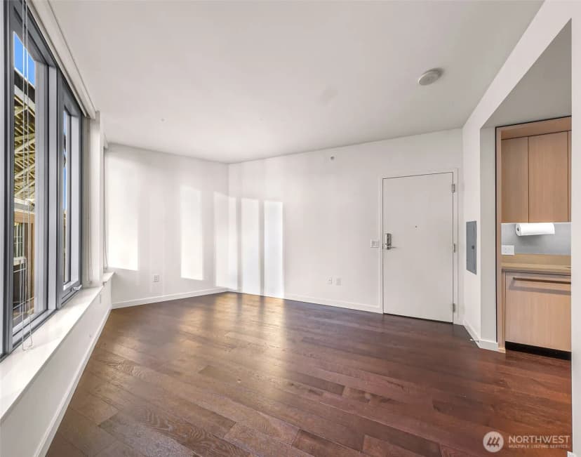 Property photo for 590 1st Avenue S #810, Seattle photo 7