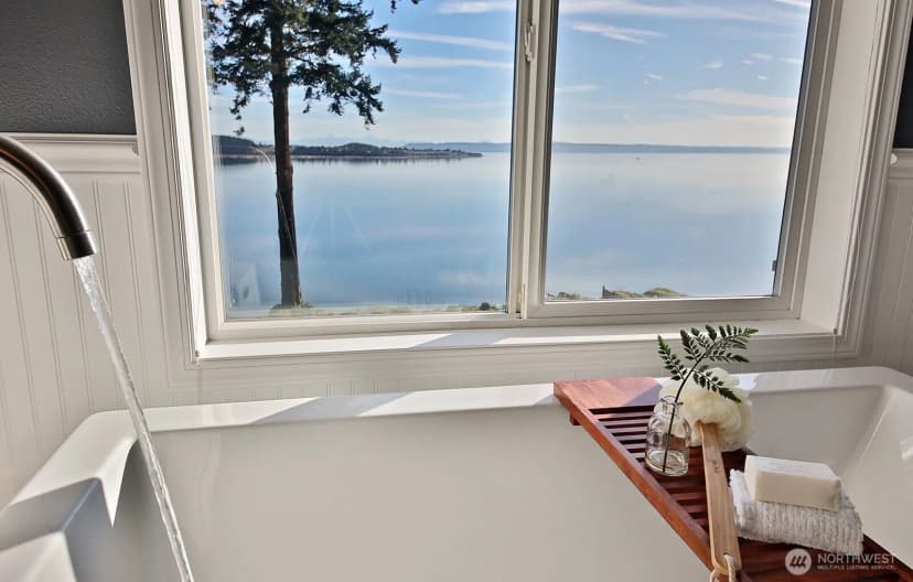 Property photo for 2820 Sw Scenic Heights Street, Oak Harbor photo 24