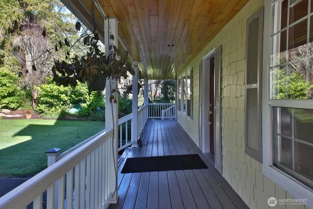 Property photo for 2820 Sw Scenic Heights Street, Oak Harbor photo 4