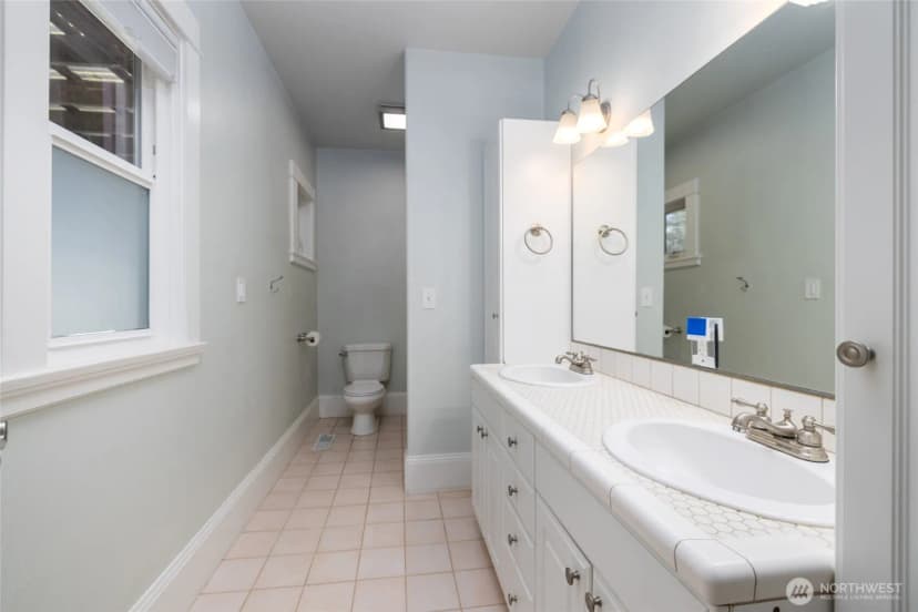 Property photo for 1506 12th Street, Anacortes photo 15