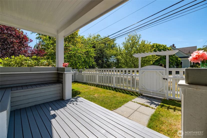 Property photo for 1506 12th Street, Anacortes photo 6