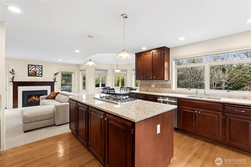 Property photo for 19301 4th Place Sw, Normandy Park photo 12