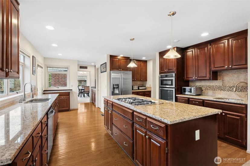 Property photo for 19301 4th Place Sw, Normandy Park photo 13