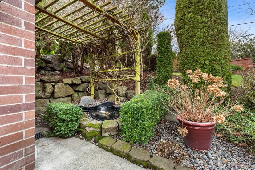 Property photo for 19301 4th Place Sw, Normandy Park photo 30