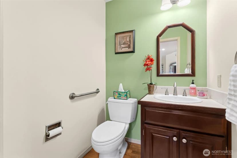 Property photo for 19301 4th Place Sw, Normandy Park photo 18