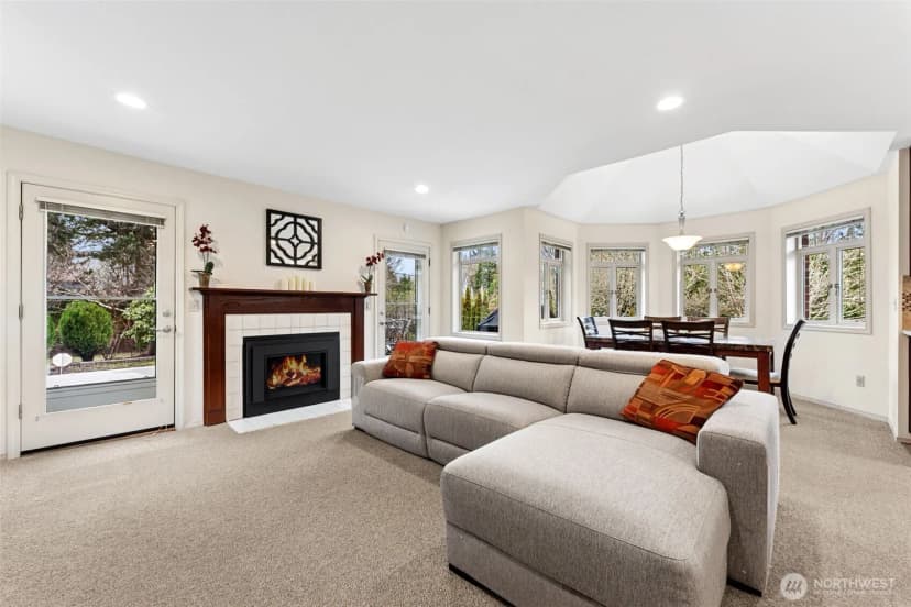 Property photo for 19301 4th Place Sw, Normandy Park photo 9
