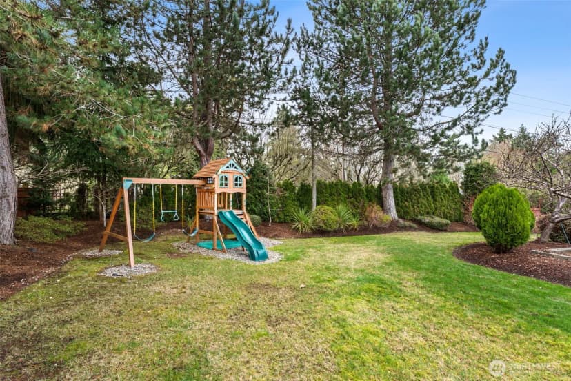 Property photo for 19301 4th Place Sw, Normandy Park photo 28