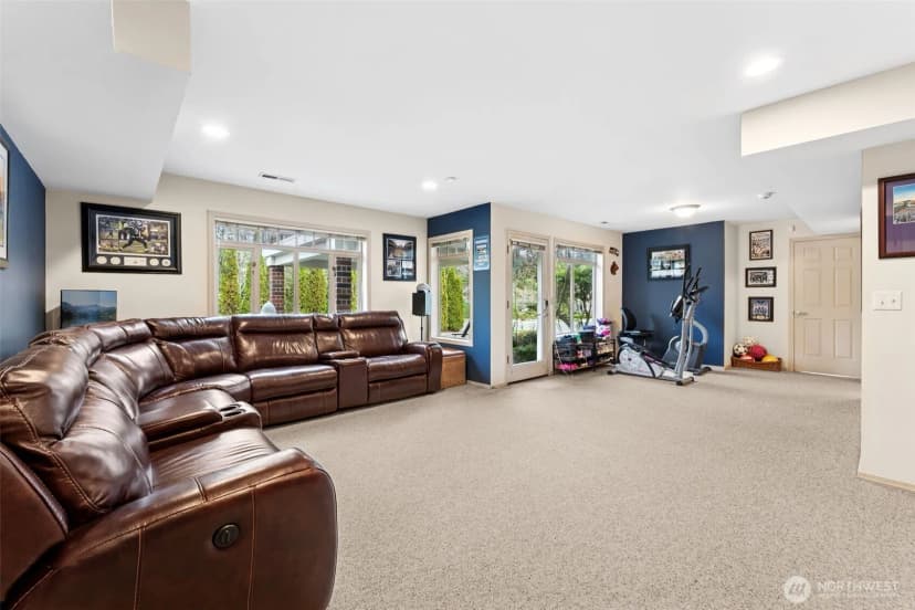 Property photo for 19301 4th Place Sw, Normandy Park photo 16