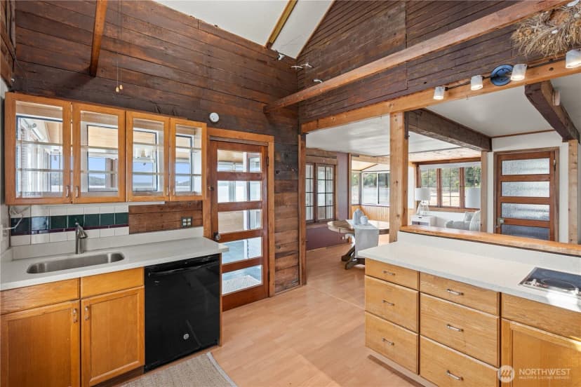 Property photo for 24186 Vashon Highway Sw, Vashon photo 24