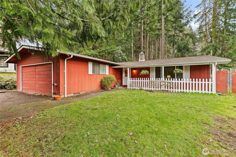 Property photo for 9112 Deers Tongue Circle W, University Place