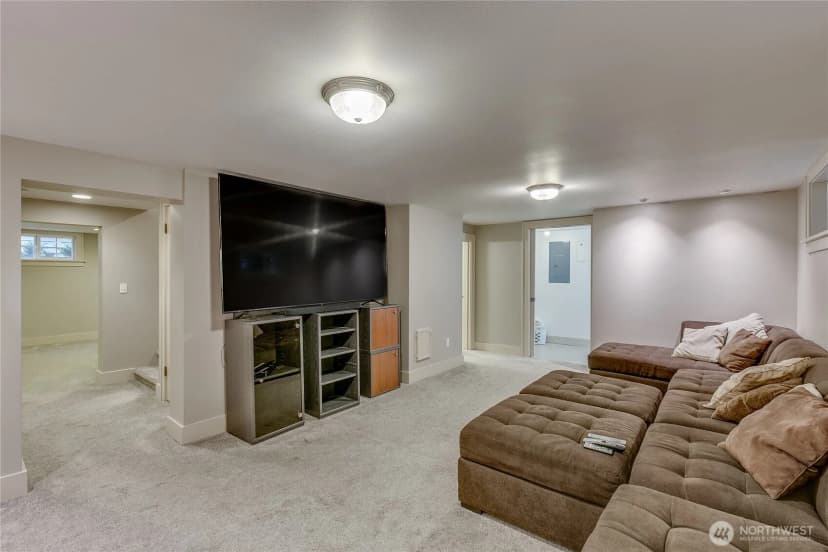 Property photo for 1005 Grand Avenue, Everett photo 26