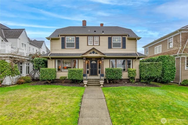Property photo for 1005 Grand Avenue, Everett