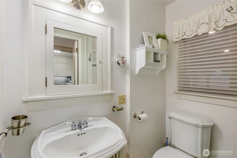 Property photo for 1005 Grand Avenue, Everett photo 17