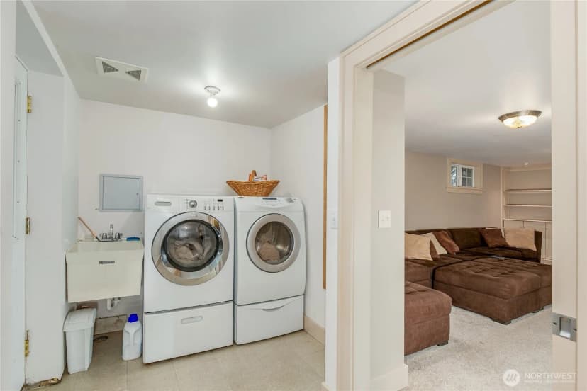 Property photo for 1005 Grand Avenue, Everett photo 30