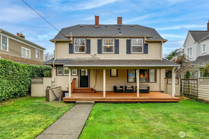 Property photo for 1005 Grand Avenue, Everett photo 3