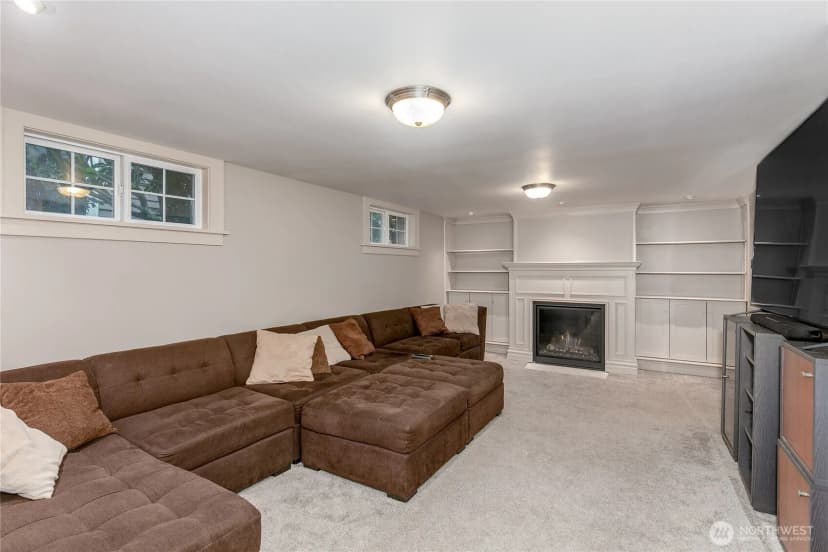 Property photo for 1005 Grand Avenue, Everett photo 25