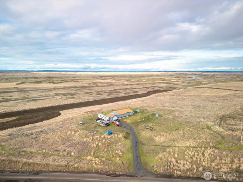 Property photo for 261 Hardy Rd, Lamont photo 33