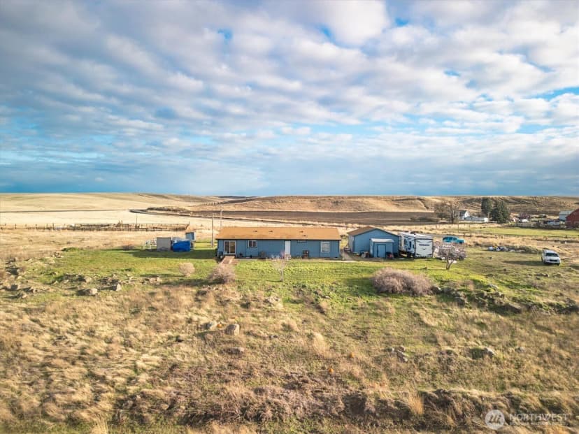 Property photo for 261 Hardy Rd, Lamont photo 32