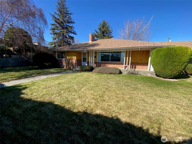 Property photo for 324 Mocliff Road, Ephrata