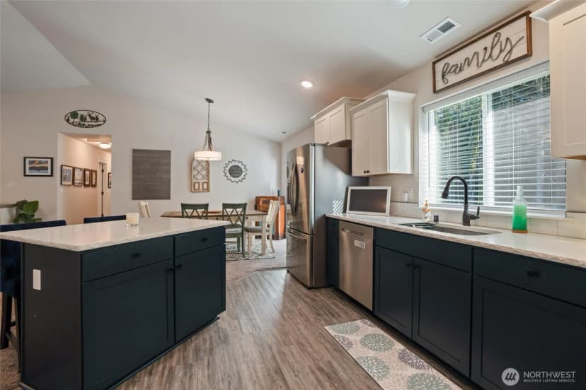 Property photo for 21356 Jefferson Beach Road Ne, Kingston photo 16