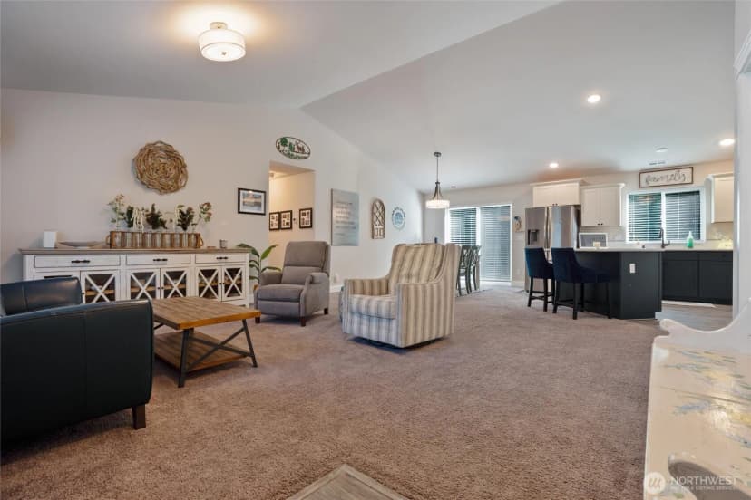 Property photo for 21356 Jefferson Beach Road Ne, Kingston photo 8