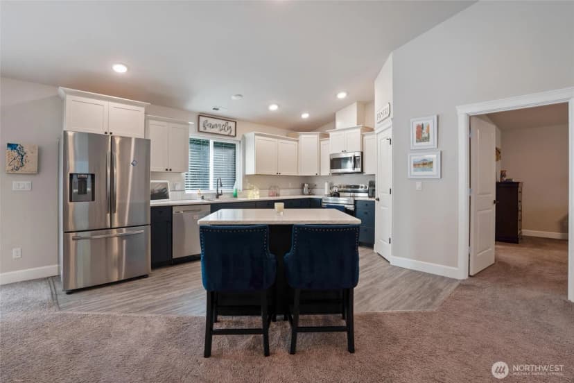 Property photo for 21356 Jefferson Beach Road Ne, Kingston photo 12