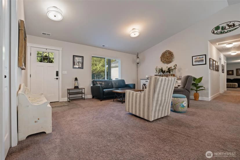 Property photo for 21356 Jefferson Beach Road Ne, Kingston photo 6