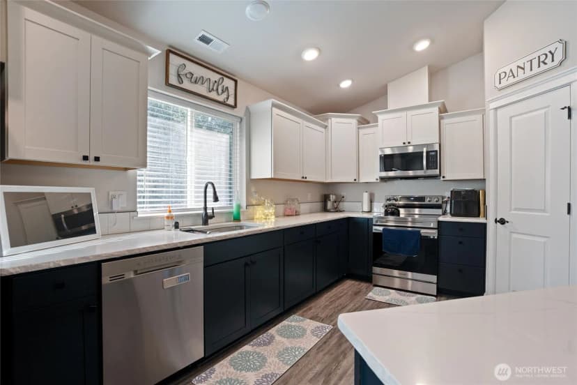 Property photo for 21356 Jefferson Beach Road Ne, Kingston photo 15