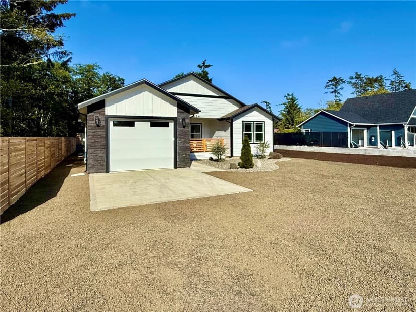 Property photo for 684 Lake Island Avenue Se, Ocean Shores photo 12