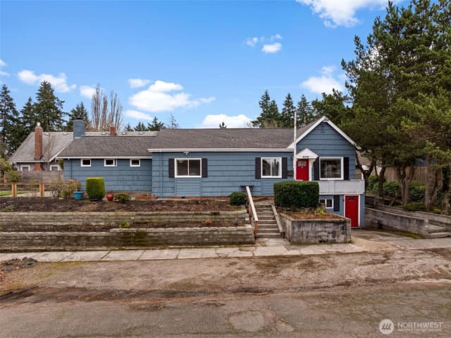 Property photo for 3215 N Tyler Street, Tacoma photo 2