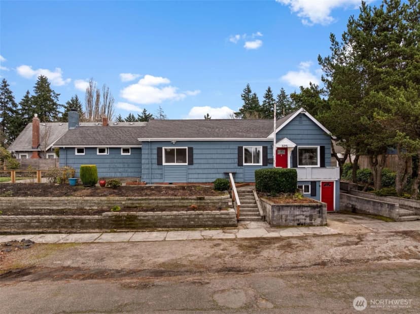 Property photo for 3215 N Tyler Street, Tacoma photo 2