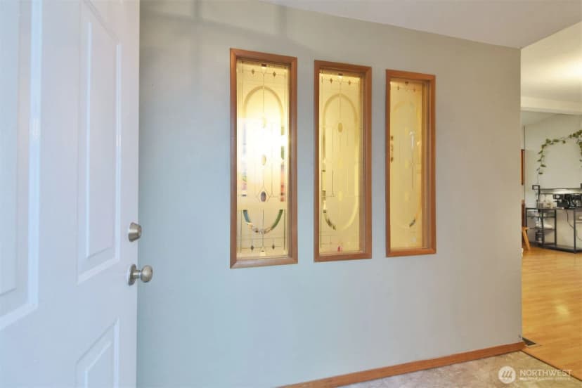 Property photo for 12611 Ne 197th Street, Bothell photo 4