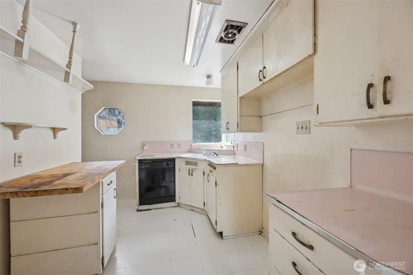 Property photo for 2409 Boyer Avenue E, Seattle photo 7