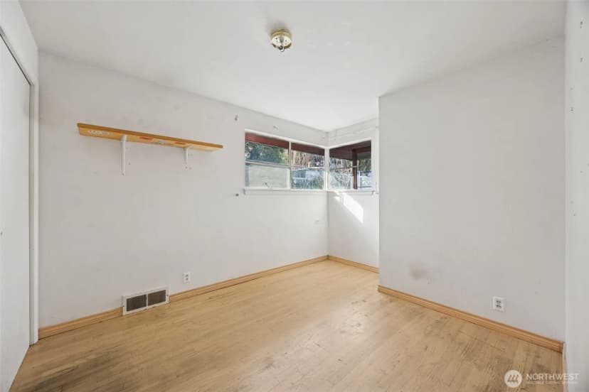 Property photo for 2409 Boyer Avenue E, Seattle photo 8