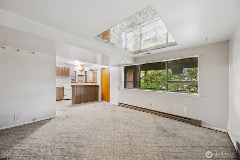 Property photo for 2409 Boyer Avenue E, Seattle photo 6