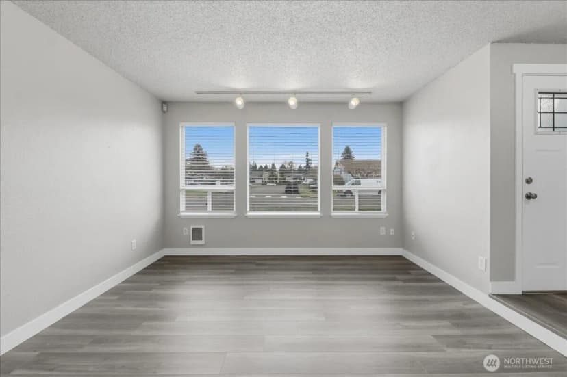 Property photo for 328 Cherry Avenue, Sumner photo 4