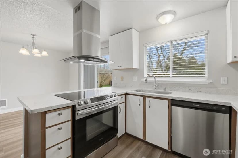 Property photo for 328 Cherry Avenue, Sumner photo 10