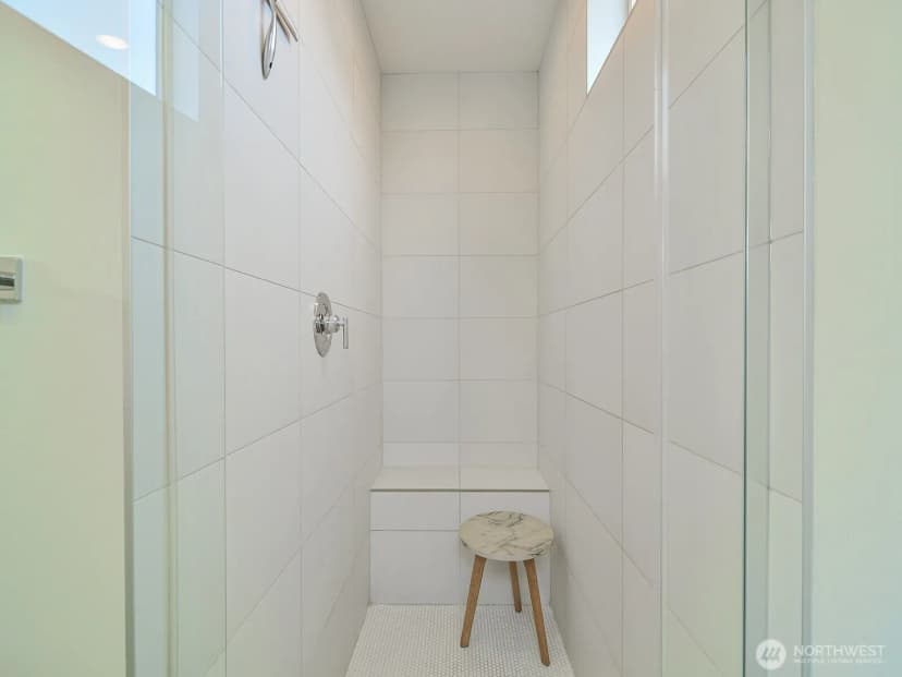Property photo for 6539 4th Avenue Ne, Seattle photo 13