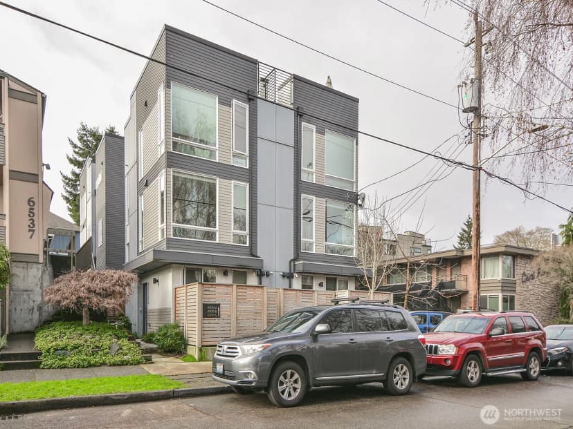 Property photo for 6539 4th Avenue Ne, Seattle photo 21