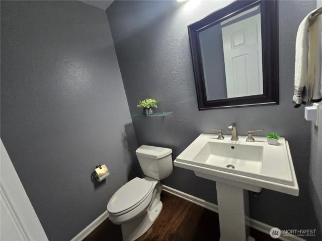 Property photo for 7417 Old Redmond Road, Redmond photo 4
