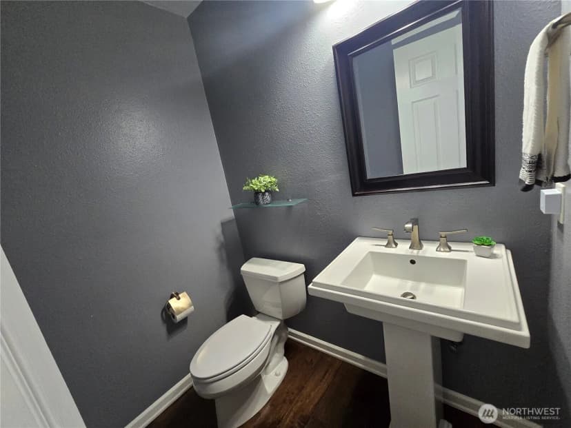 Property photo for 7417 Old Redmond Road, Redmond photo 4