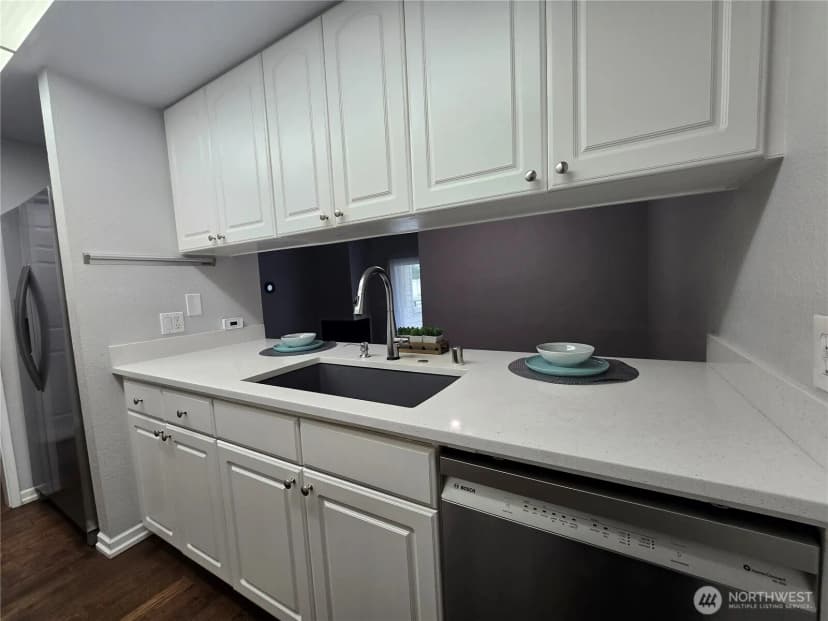 Property photo for 7417 Old Redmond Road, Redmond photo 8