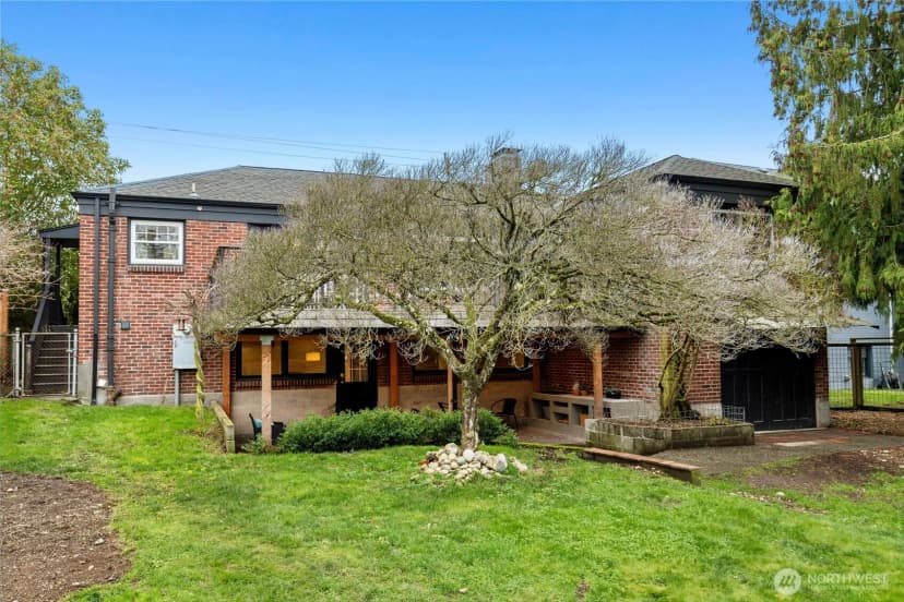 Property photo for 12021 1st Avenue Nw, Seattle photo 31