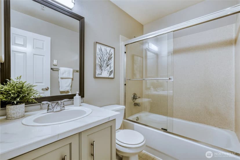 Property photo for 10511 Midvale Avenue N #302, Seattle photo 22