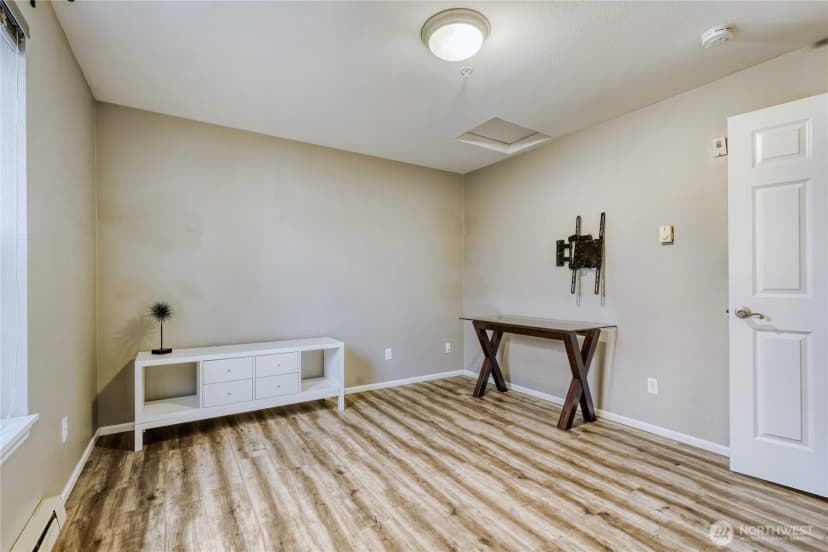 Property photo for 10511 Midvale Avenue N #302, Seattle photo 19